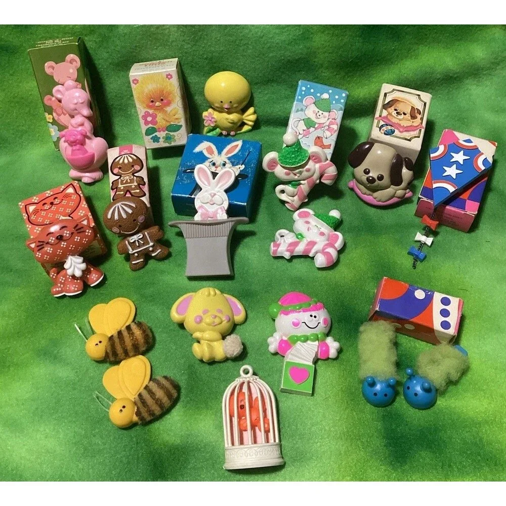 Vintage Avon 16 Novelty Jewelry Pin Pals Boxed & Unboxed 7 Fragrance Glacé Empty